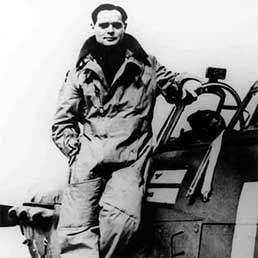 S/Ldr Douglas Bader, DSO, DFC. S/Ldr Douglas Bader, DSO, DFC.