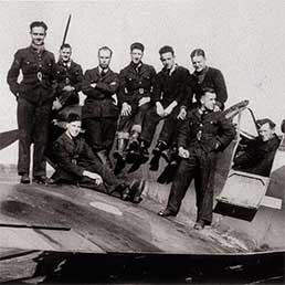 222 Sqn pilots. 222 Sqn pilots.